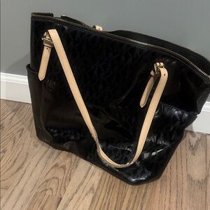 Michael Kors Black and Cream Interior Tote